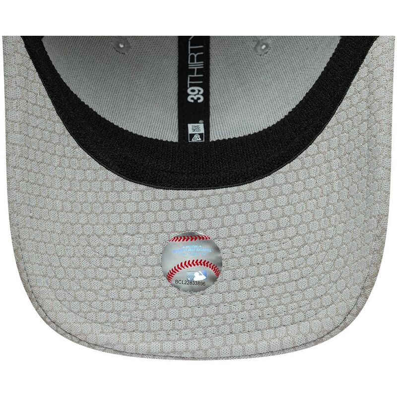 kepure-islenkta-pilka-priglundanti-39thirty-stretch-mesh-new-york-yankees-mlb-new-era