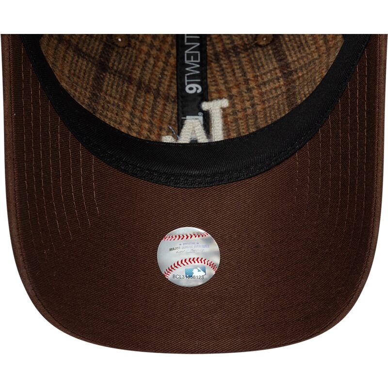 kepure-islenkta-ruda-reguliuojamas-9twenty-mix-check-los-angeles-dodgers-mlb-new-era