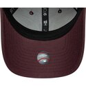kepure-islenkta-raudona-reguliuojamas-9forty-league-essential-new-york-yankees-mlb-new-era