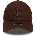kepure-islenkta-ruda-reguliuojamas-9forty-league-essential-new-york-yankees-mlb-new-era