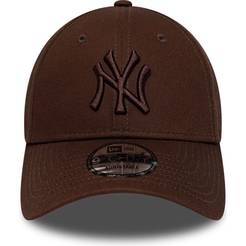 kepure-islenkta-ruda-reguliuojamas-9forty-league-essential-new-york-yankees-mlb-new-era