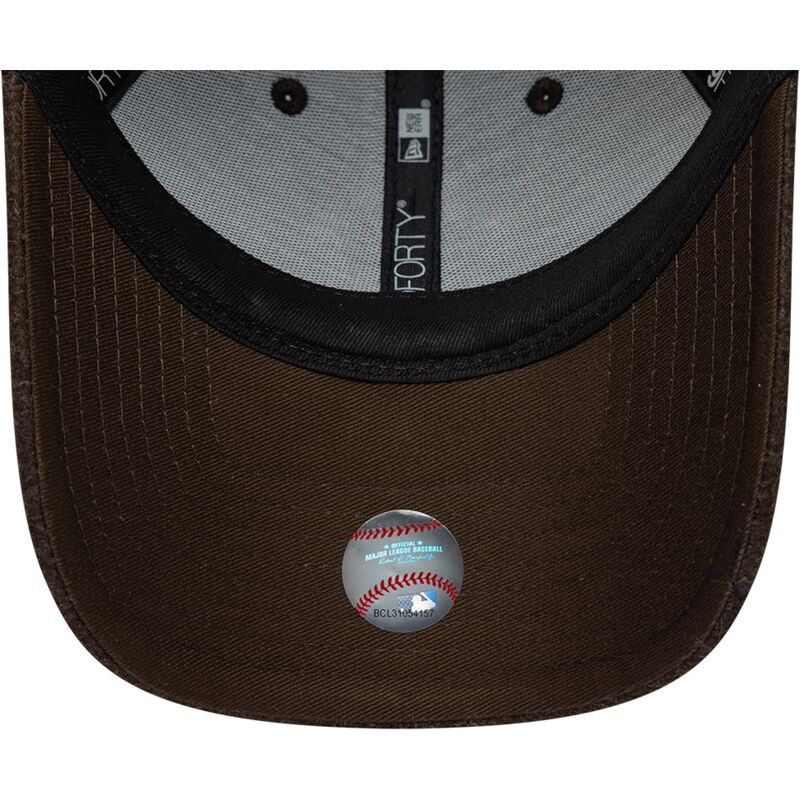 kepure-islenkta-ruda-snapback-9forty-winter-new-york-yankees-mlb-new-era