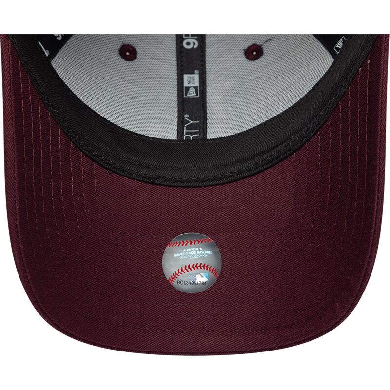 kepure-islenkta-raudona-reguliuojamas-rosa-9forty-metallic-los-angeles-dodgers-mlb-new-era