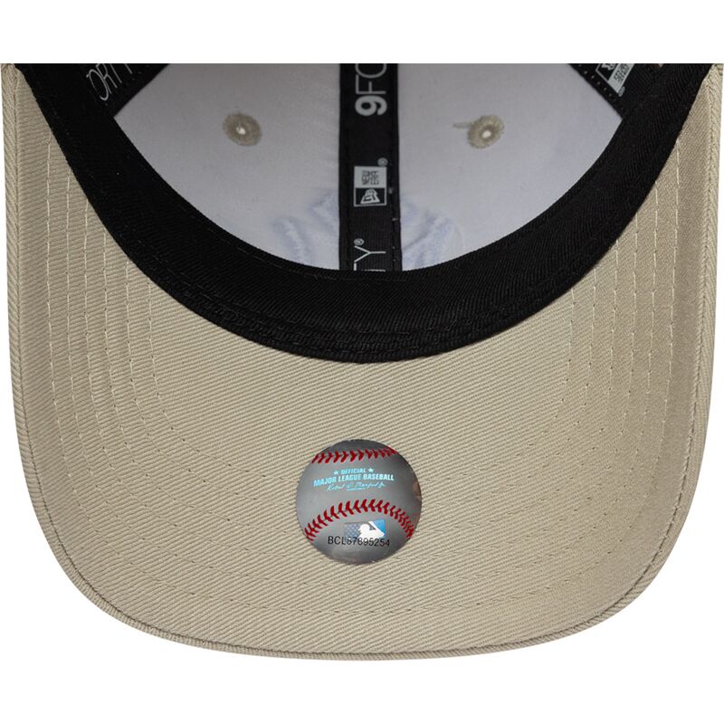 kepure-islenkta-smelio-reguliuojamas-9forty-monster-icon-new-york-yankees-mlb-new-era