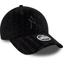 kepure-islenkta-juoda-reguliuojamas-9forty-velour-new-york-yankees-mlb-new-era