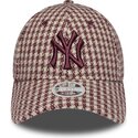 kepure-islenkta-raudona-reguliuojamas-9forty-m-crown-houndstooth-new-york-yankees-mlb-new-era