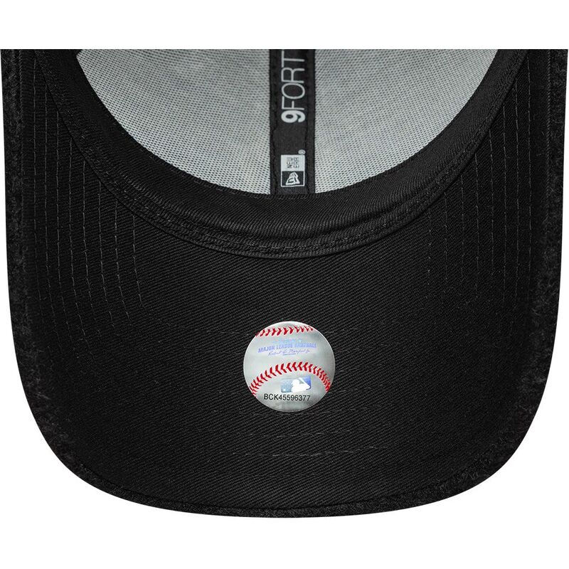 kepure-islenkta-juoda-snapback-9forty-winter-borg-new-york-yankees-mlb-new-era