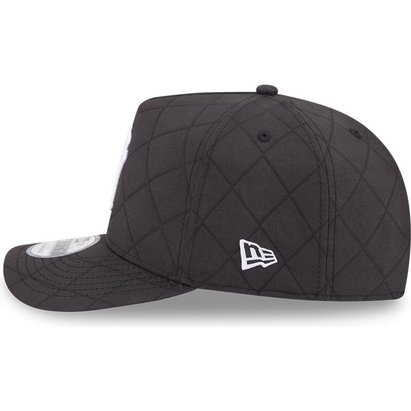 kepure-islenkta-juoda-snapback-9fifty-a-frame-precurved-checkered-new-york-yankees-mlb-new-era kepure-islenkta-juoda-snapback-9fifty-a-frame-precurved-checkered-new-york-yankees-mlb-new-era