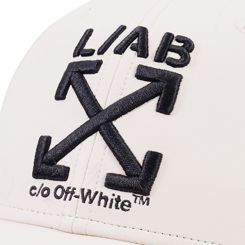 kepure-islenkta-smelio-reguliuojamas-clamp-arrows-pu-leather-l-ab-c-o-off-white