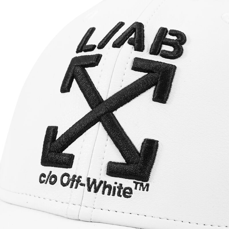 kepure-islenkta-balta-reguliuojamas-clamp-arrows-pu-leather-l-ab-c-o-off-white
