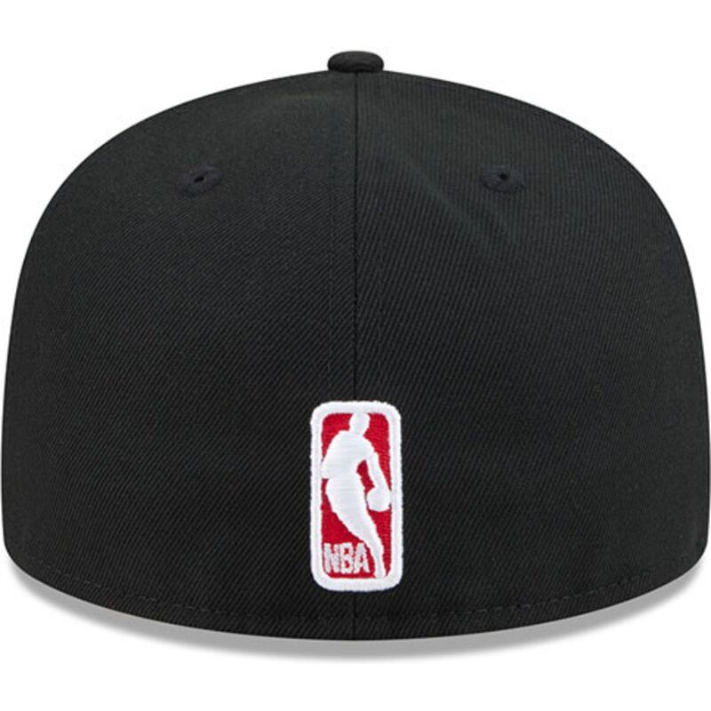 kepure-plokscia-juoda-priglundanti-59fifty-rhinestone-badge-chicago-bulls-nba-new-era kepure-plokscia-juoda-priglundanti-59fifty-rhinestone-badge-chicago-bulls-nba-new-era