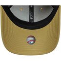 kepure-islenkta-chaki-reguliuojamas-9forty-league-essential-new-york-yankees-mlb-new-era