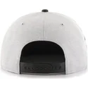 szara-plaska-czapka-snapback-z-bocznym-logo-mlb-los-angeles-dodgers-od-47-brand