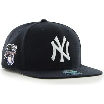 Płaska czapka ciemnoniebieska snapback gładki z logo boczny MLB New York Yankees 47 Brand