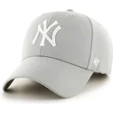 kepure-islenkta-pilka-reguliuojama-juostele-new-york-yankees-mlb-47-brand