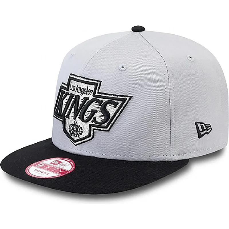 szara-czapka-snapback-z-plaskim-daszkiem-9fifty-cotton-block-los-angeles-kings-nhl-od-new-era